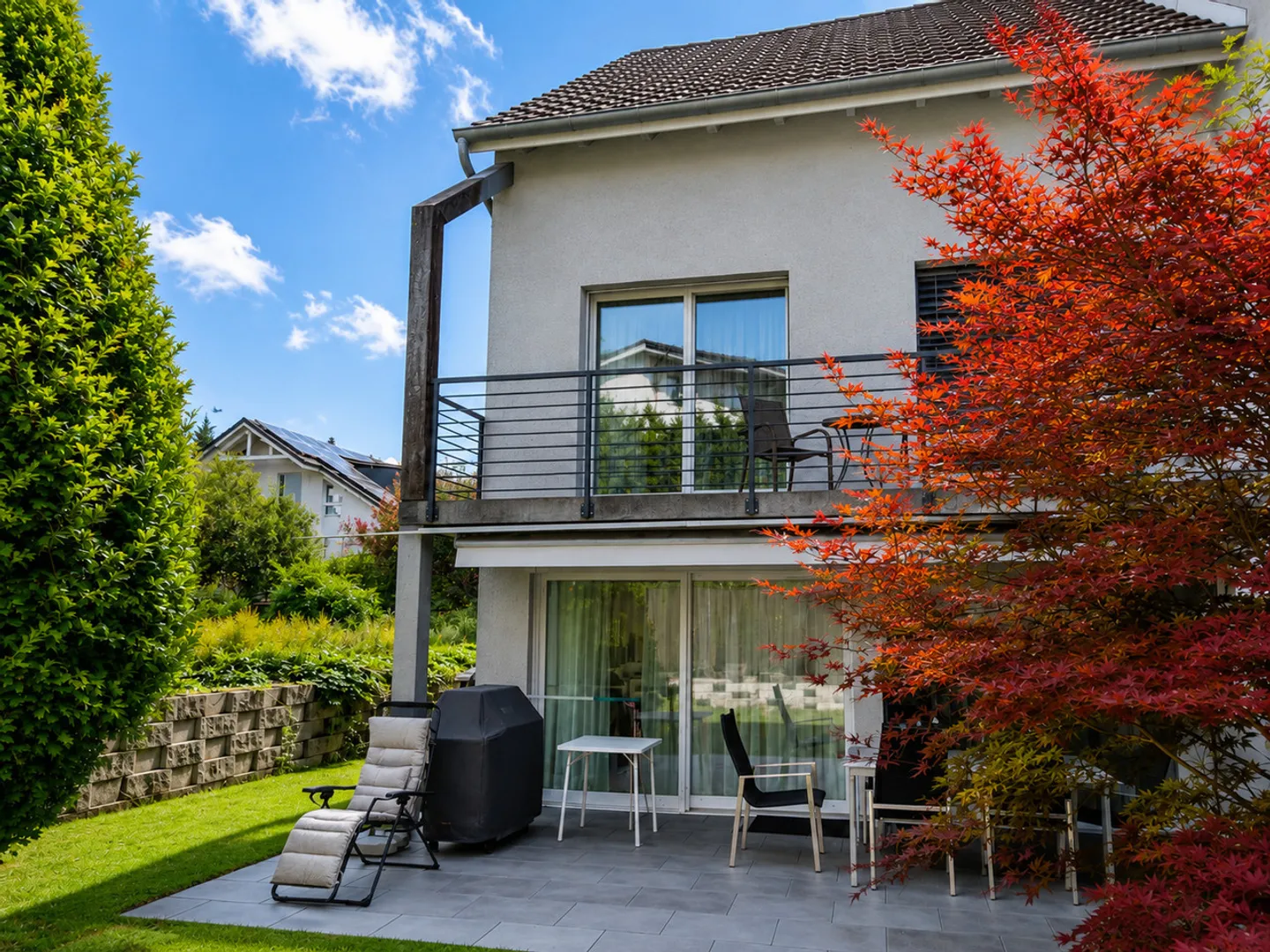 Modern family house with sunny garden in a sought-after residential area - Photo 4 of 16