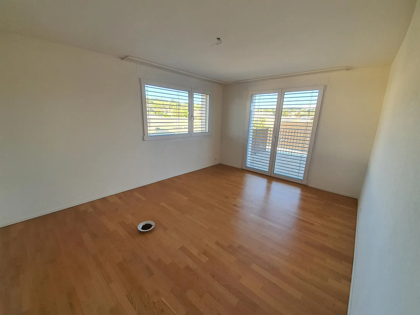 Moderno appartamento attico di 3,5 stanze con vista e sole a Menziken - Foto 11 di 19