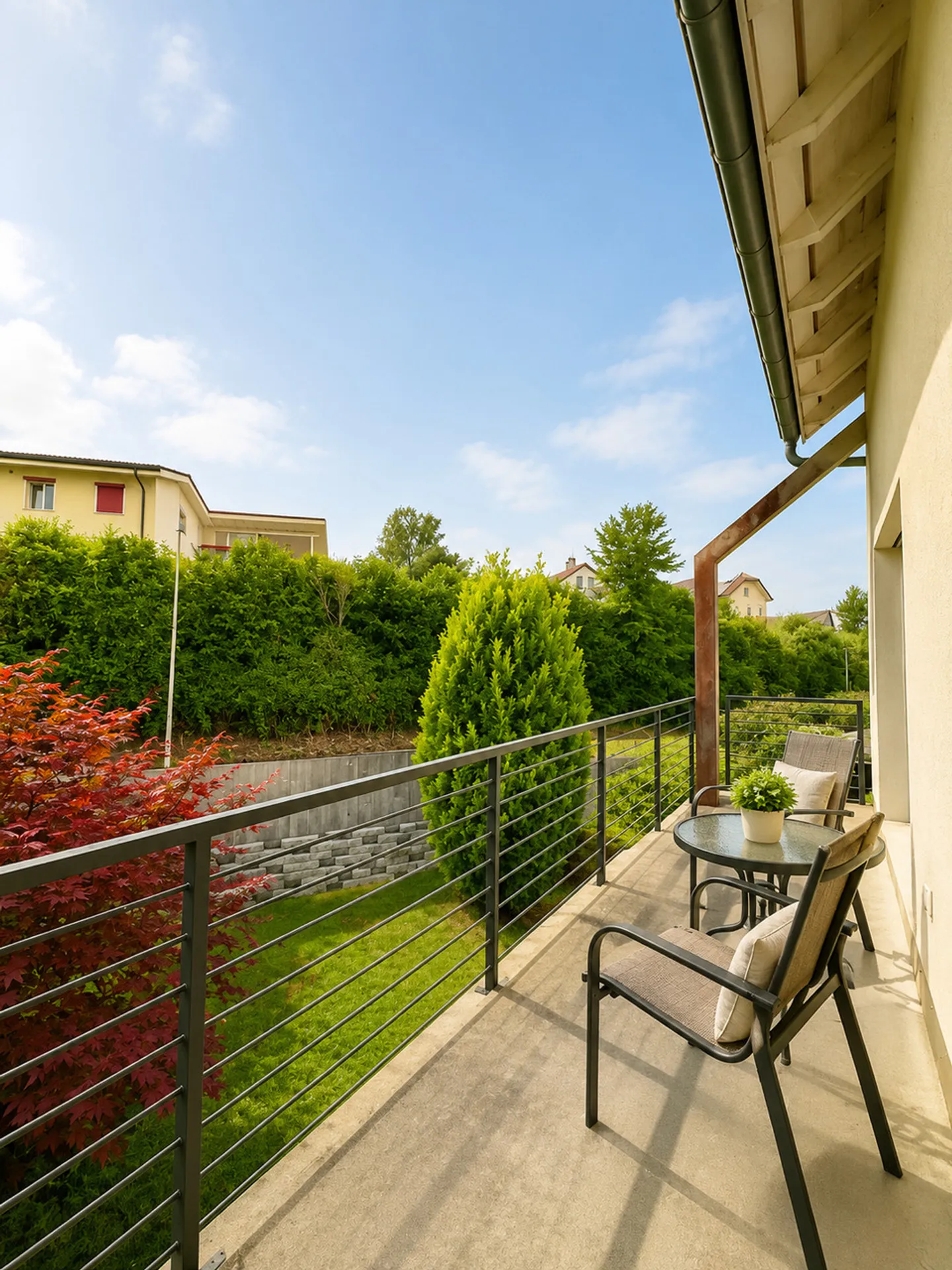 Modern family house with sunny garden in a sought-after residential area - Photo 11 of 16