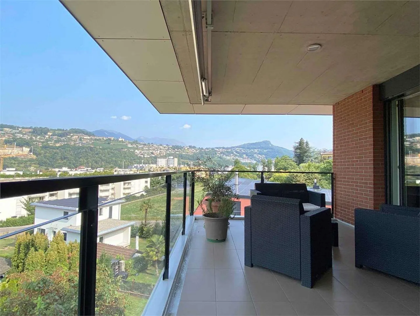 Prestige-Penthouse in Wohngegend - Foto 3 von 11