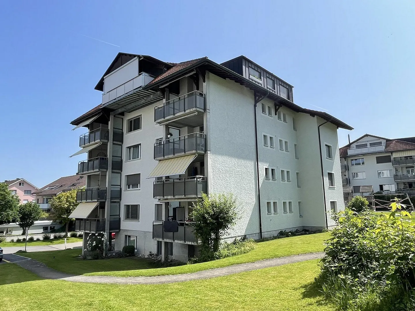 Un ensemble attrayant - Photo 1 sur 13