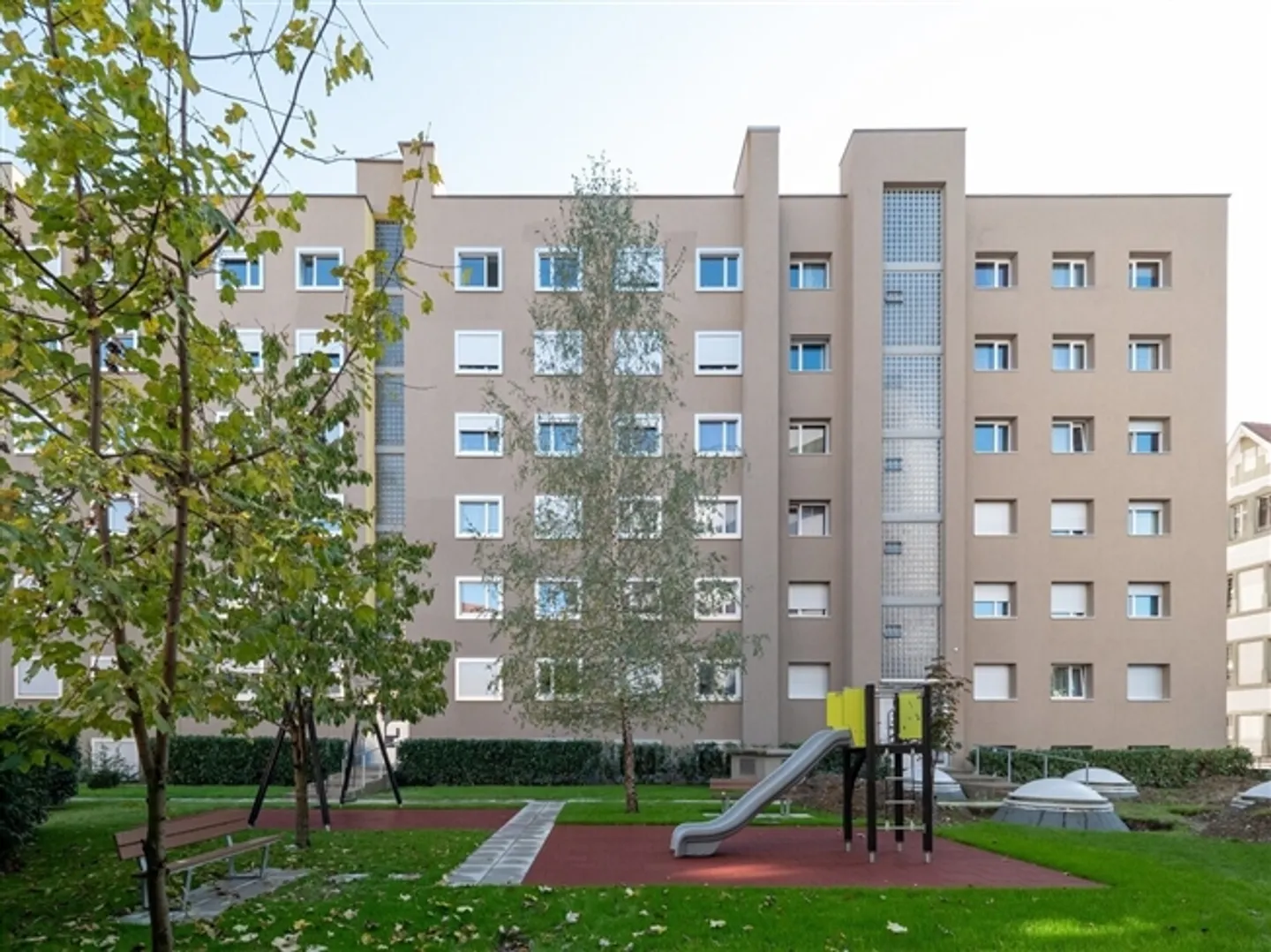 Ampio appartamento di 2,5 locali nel centro di Friburgo - Foto 4 di 9