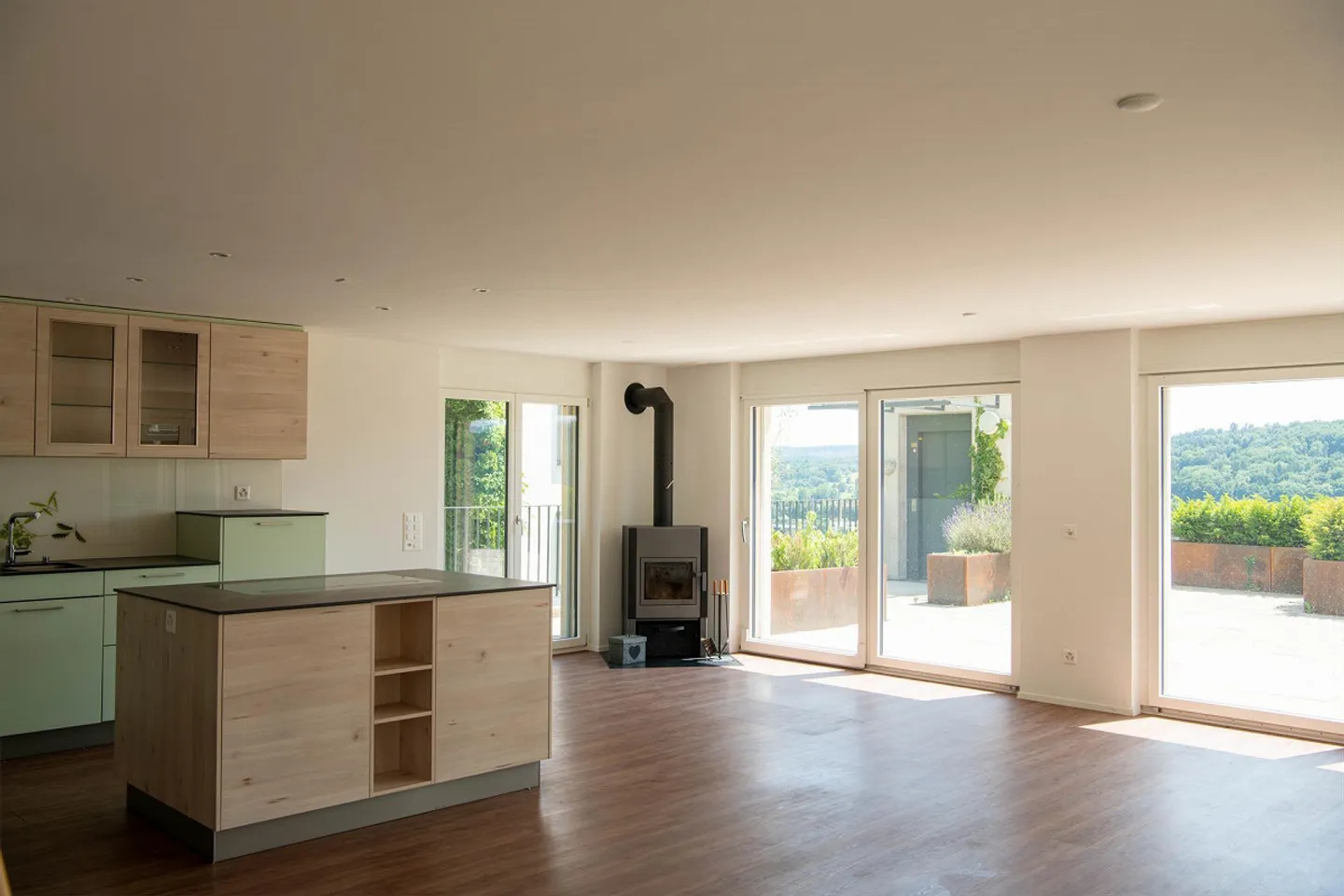 Maison de terrasse penthouse 5.5 pièces dans un emplacement calme - Photo 3 sur 10