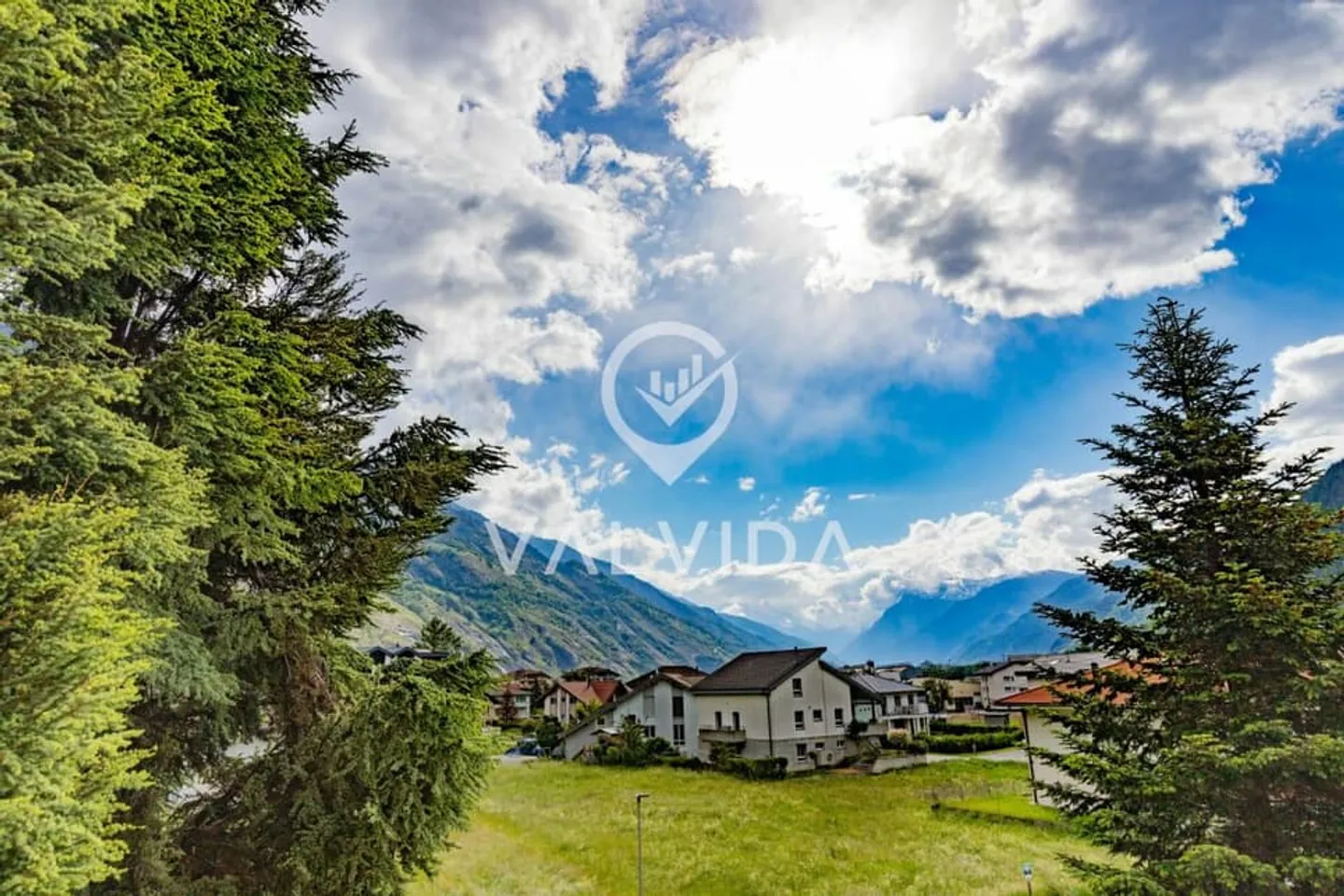 Charmante 4.5 Zimmerwohnung mit Parkplatz in Steg - Foto 12 von 12