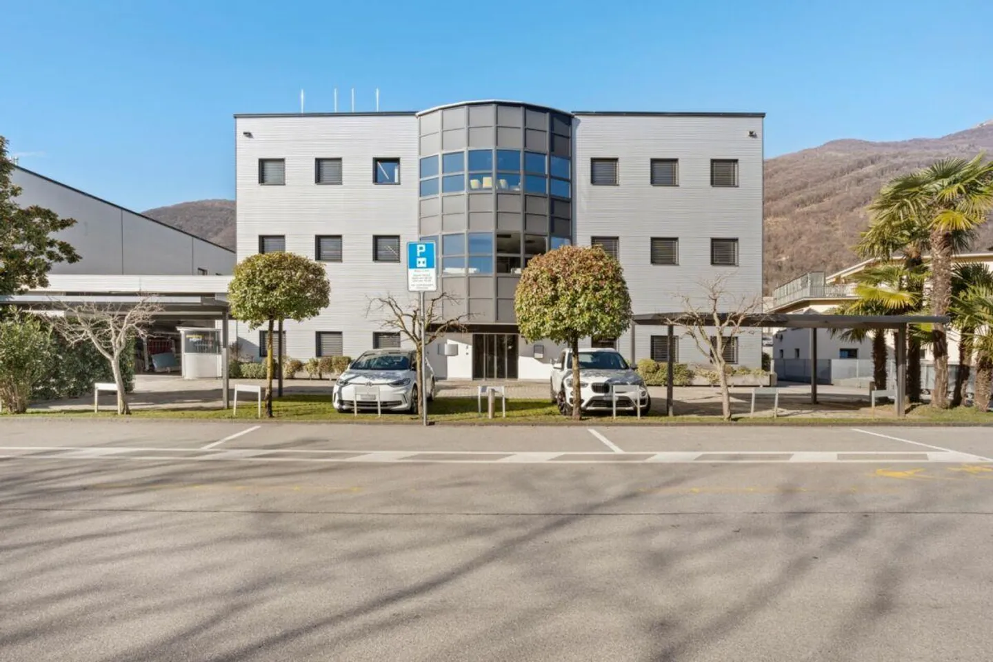 Flexibles und modulares Mehrzweckgebäude zur Miete - Foto 3 von 13