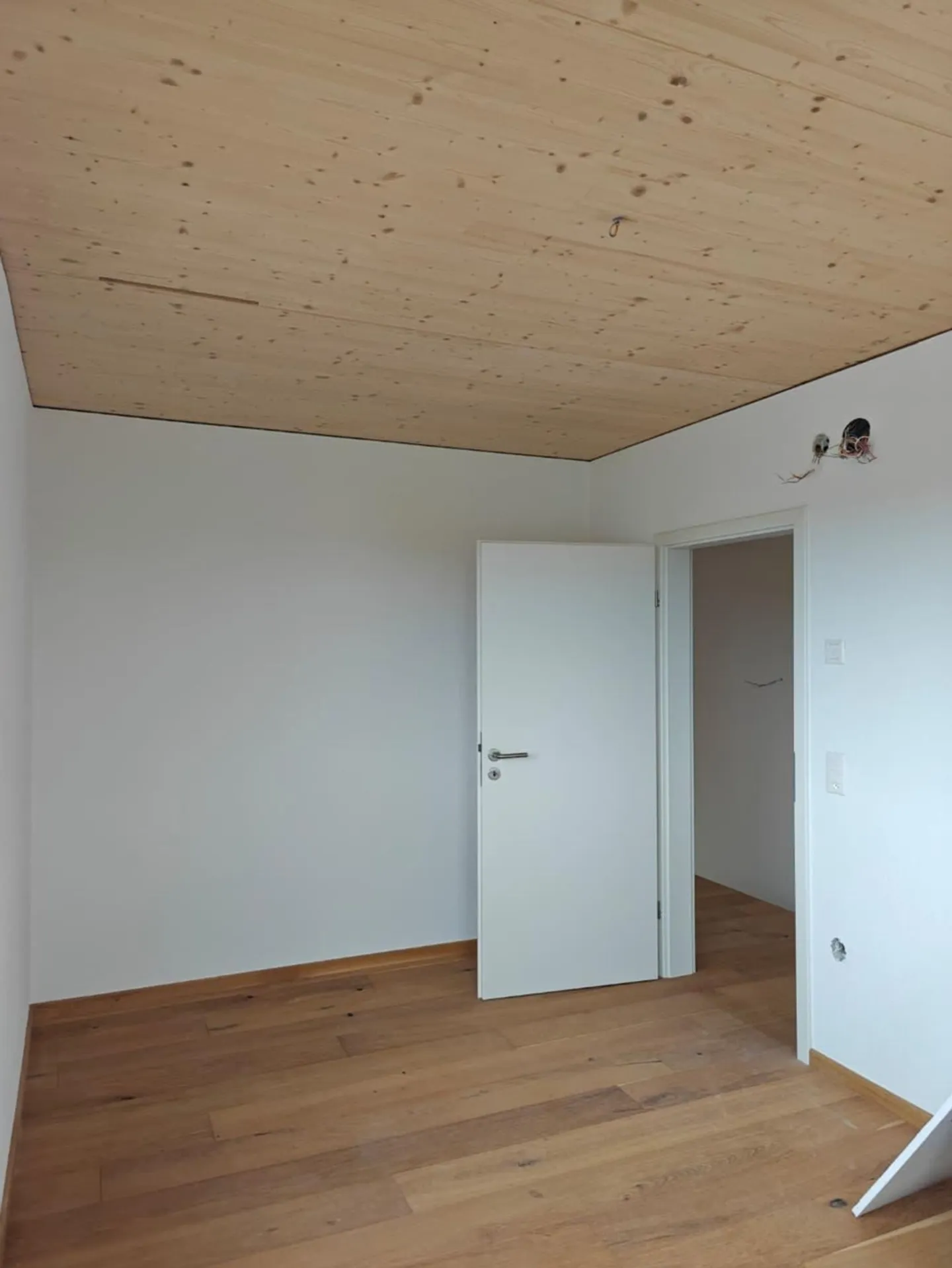 A casa nel verde eppure vicino alla città - Foto 3 di 9