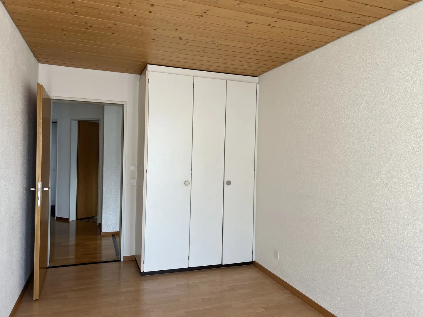 4.5-Zimmerwohnung 1. OG mit Seesicht im Zentrum von Beatenberg - Foto 5 von 18
