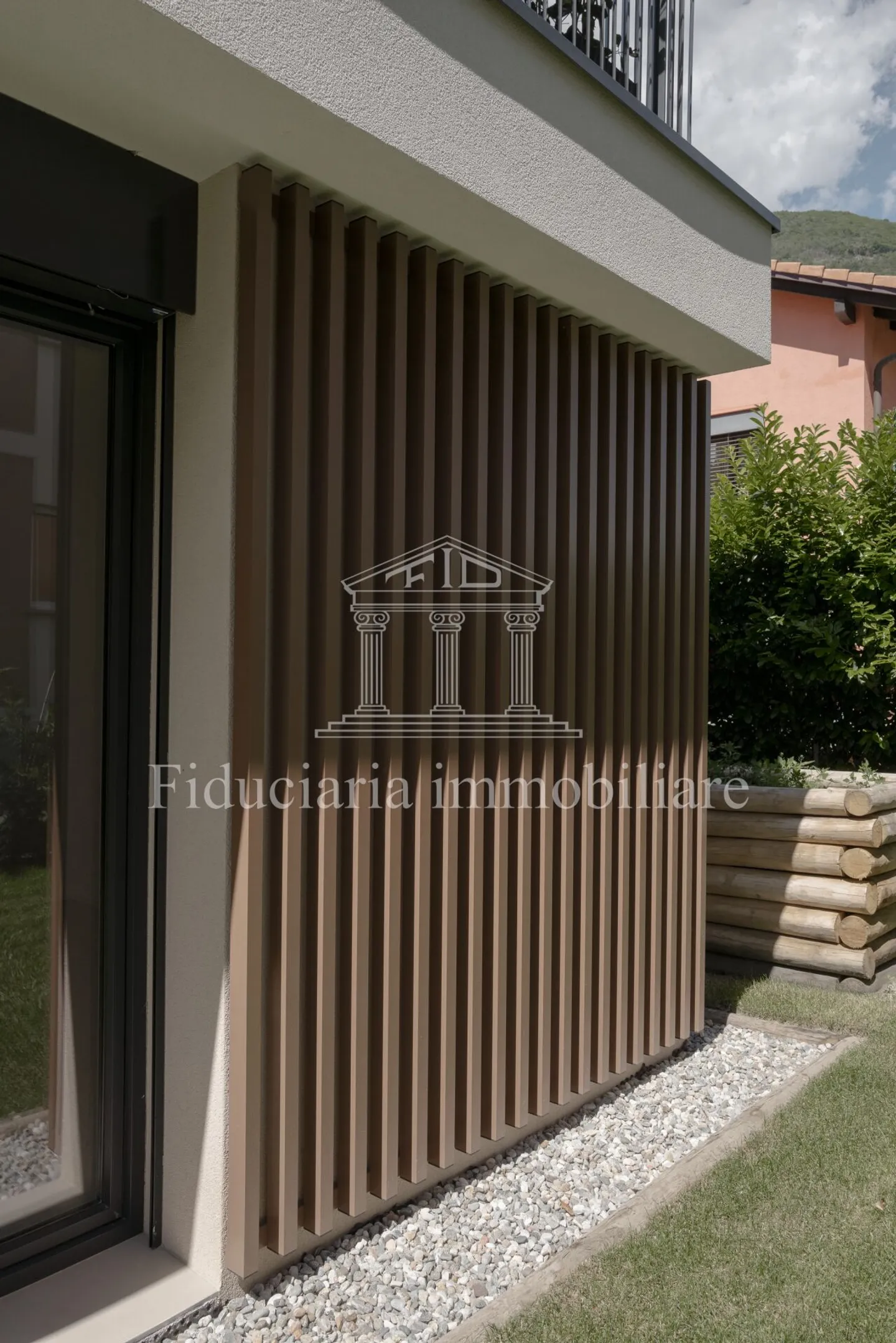 LOSONE - Appartement de jardin moderne de 4,5 pièces dans une résidence exclusive avec seulement 4 unités - Photo 4 sur 7