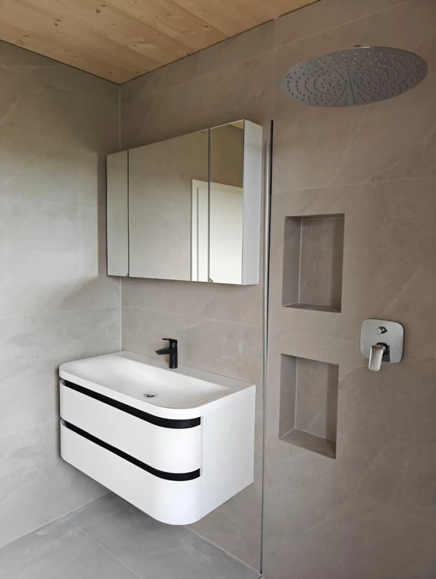 A casa nel verde eppure vicino alla città - Foto 6 di 9