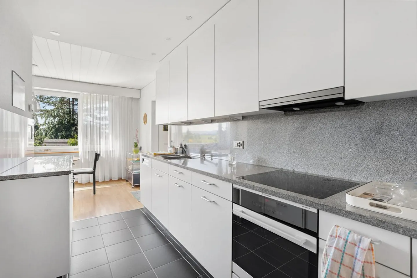 Charming Single-Family Home with Distant Views in Dörflingen - Photo 12 of 17