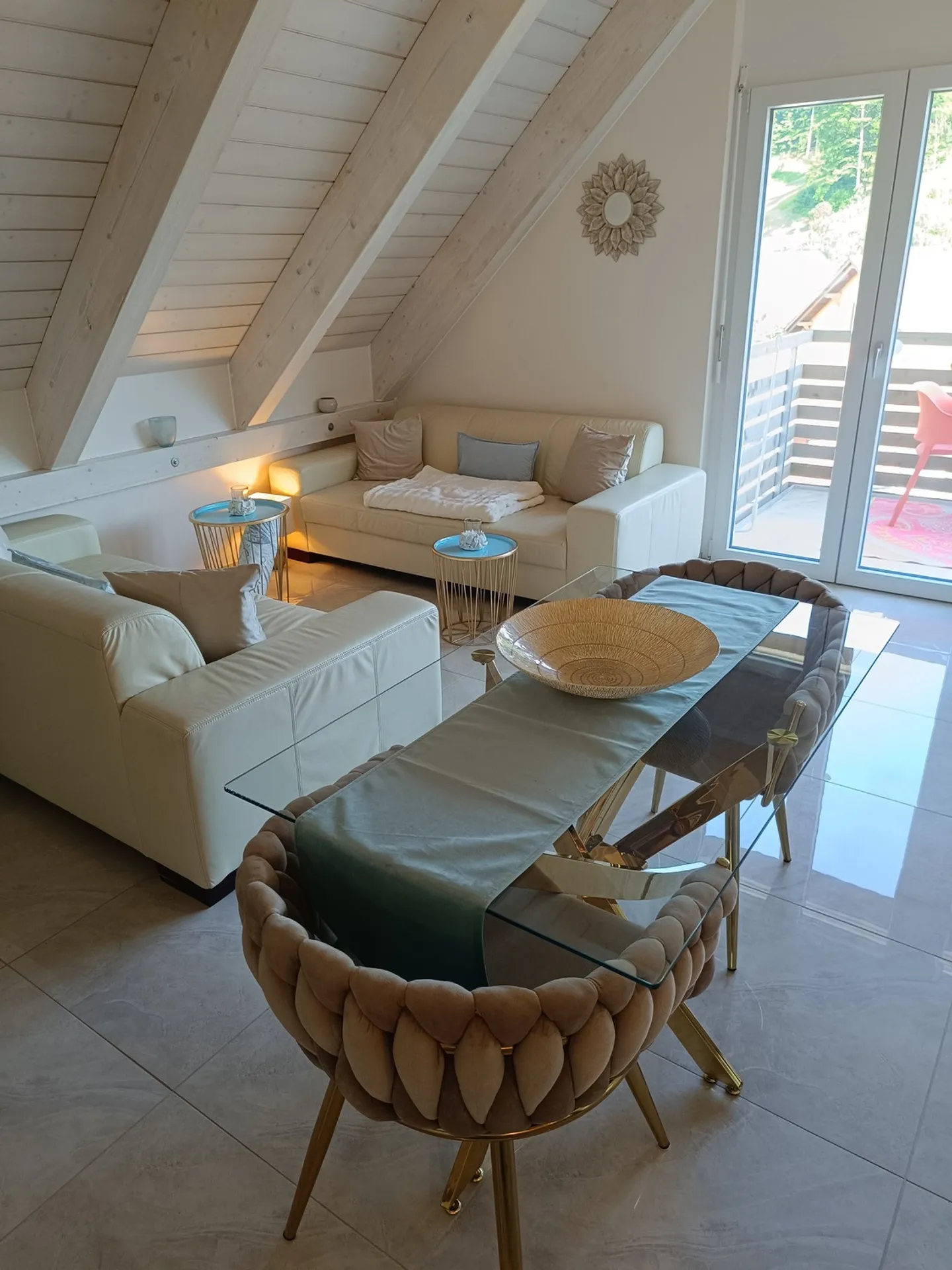 Superbe appartement en maisonette meublé - Photo 1 sur 28