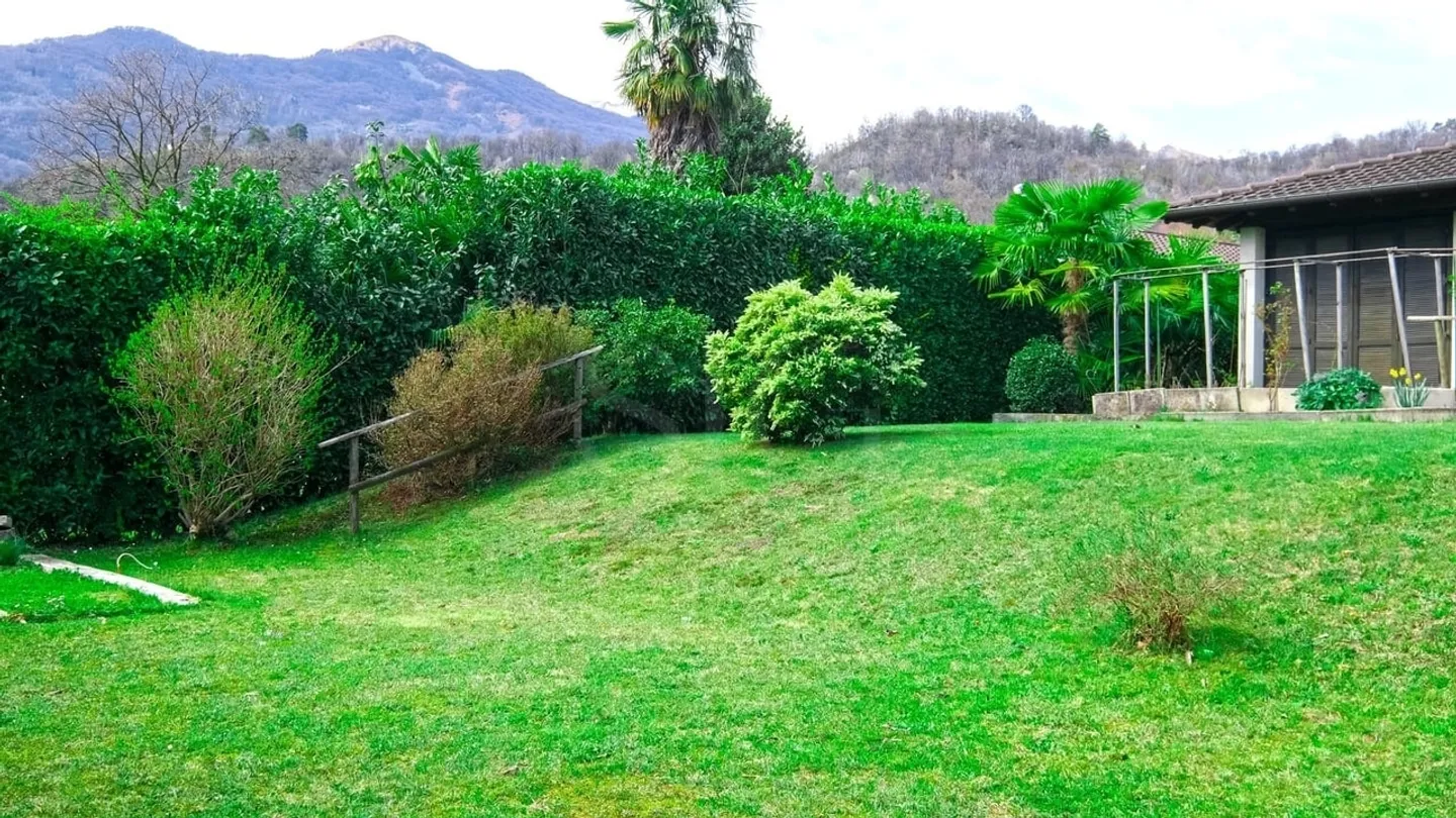 Building land with approved project - Photo 4 of 10