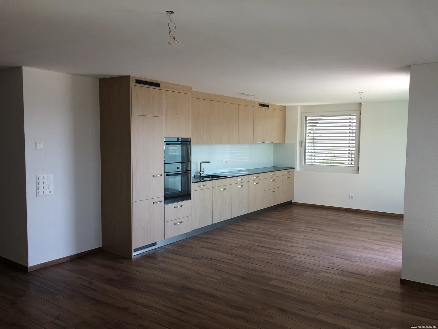 Modern 4.5-room apartment with mountain view and quiet location - Photo 2 of 7