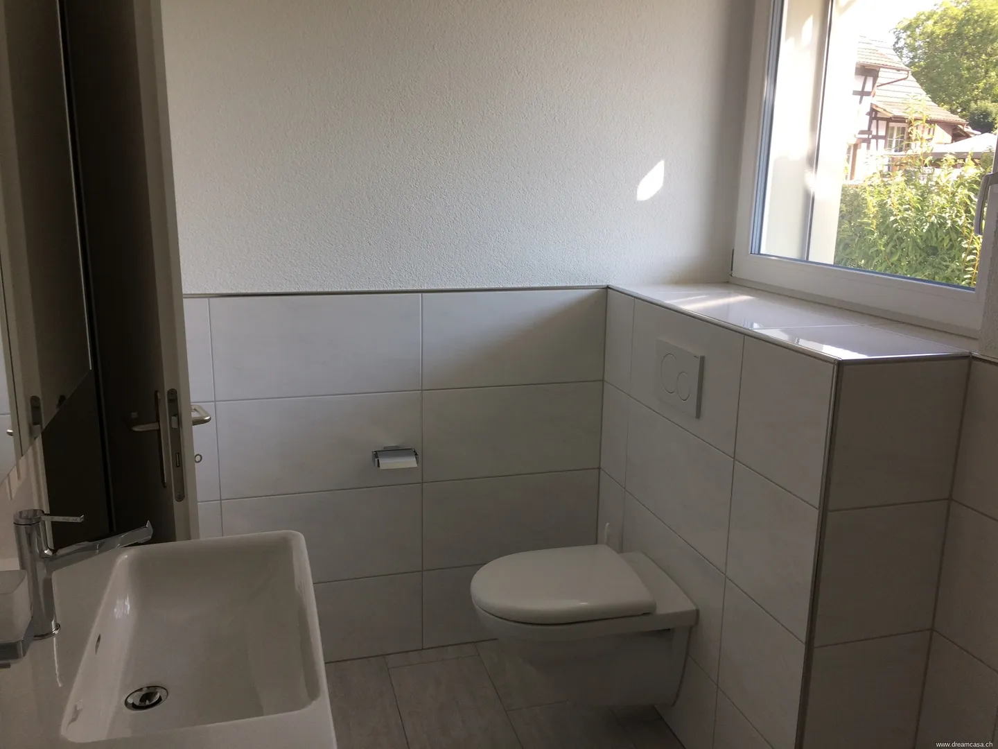 Modern 4.5-room apartment with mountain view and quiet location - Photo 5 of 7