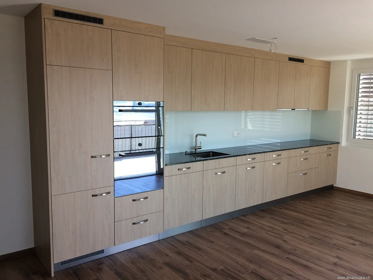 Modern 4.5-room apartment with mountain view and quiet location - Photo 3 of 7