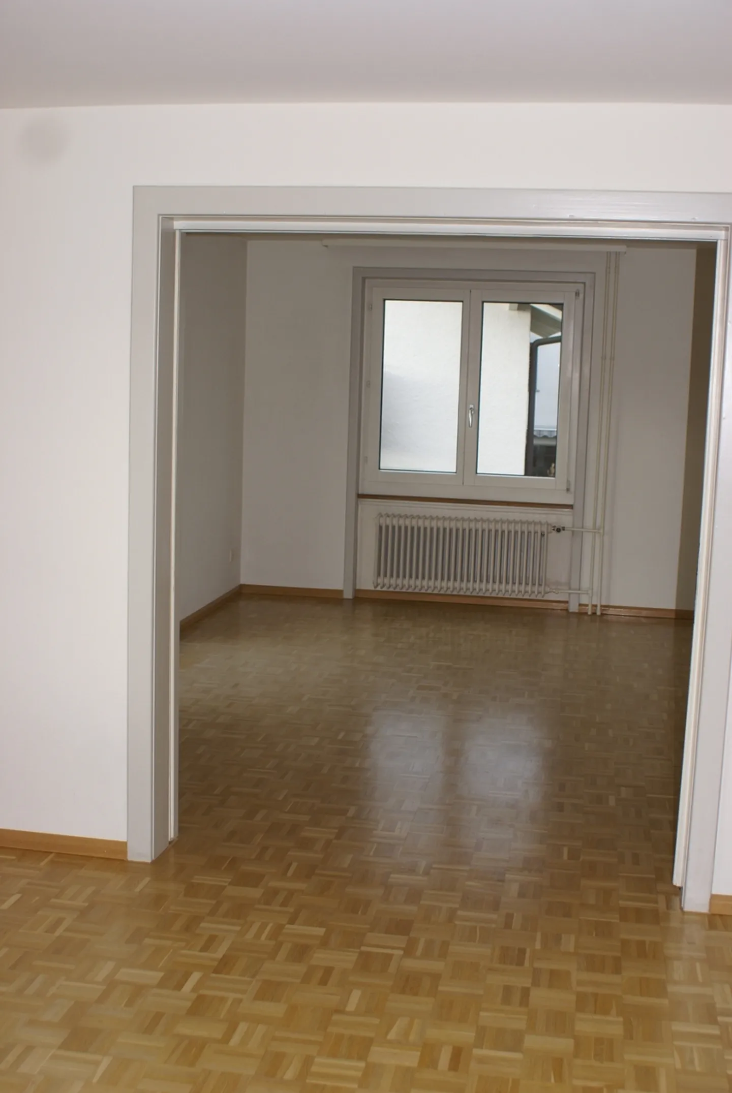 Bright 4-room apartment in an attractive residential area in Murten - Photo 5 of 9