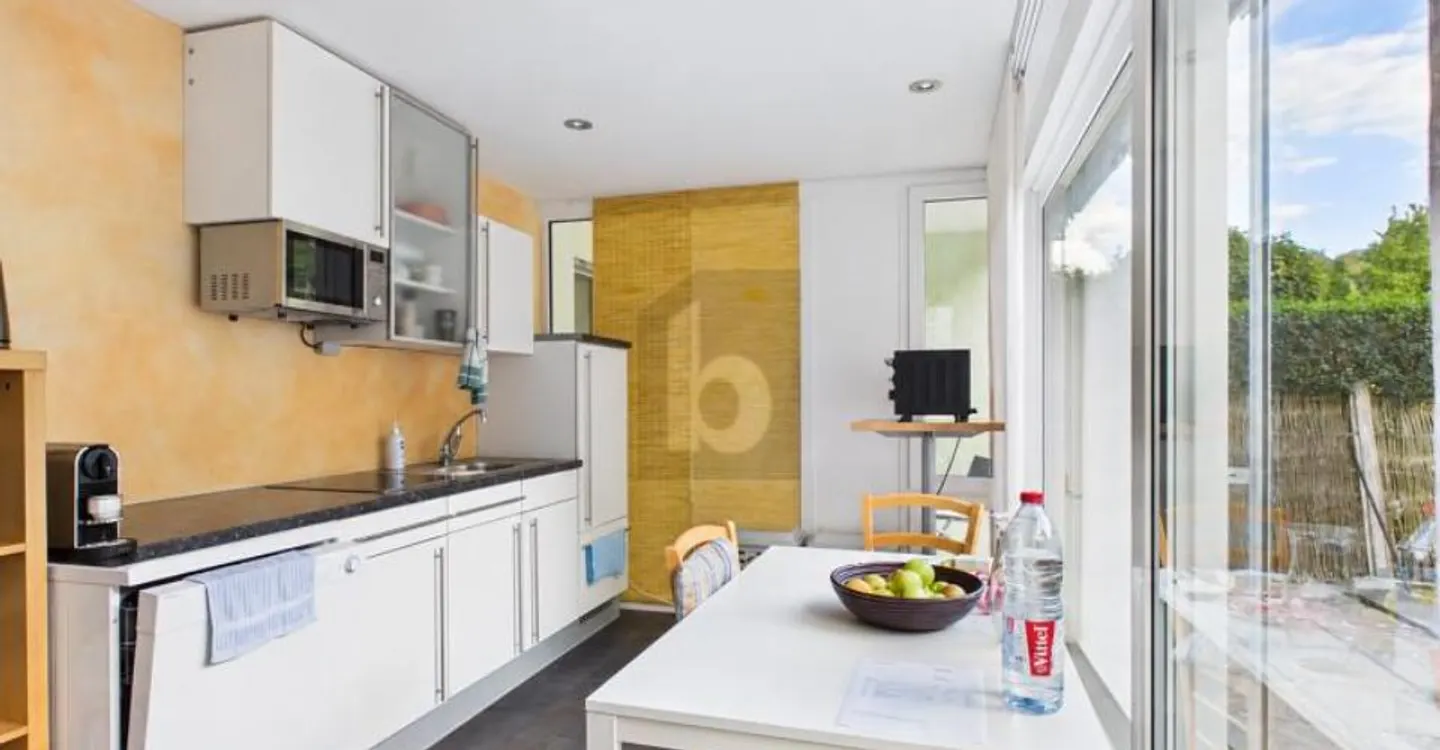 ESTABLISHED PRACTICE IN WELL-MAINTAINED PROPERTY - Photo 3 of 6