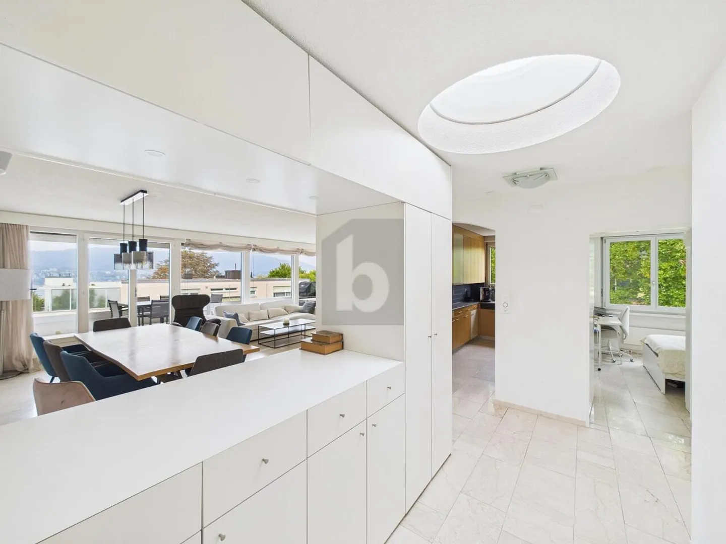 Furnished Living Oasis with Lake View - Max. 2 Years - Photo 4 of 6