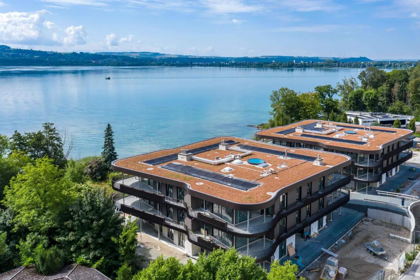 Eleganza e modernità, sistemati a piedi nell'acqua! - Foto 1 di 10