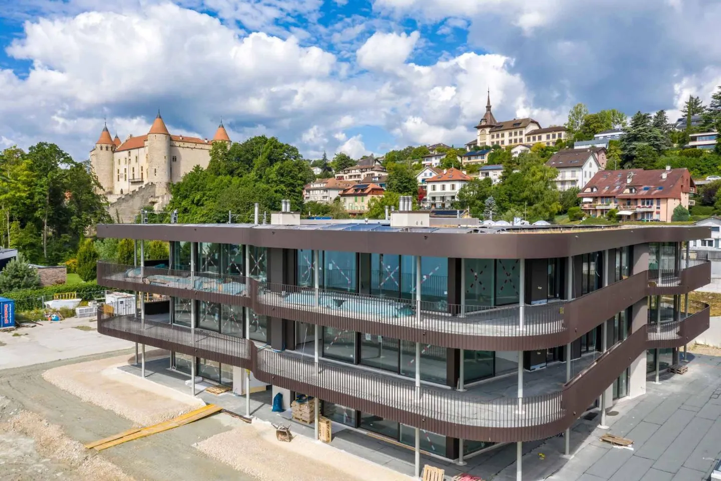 Eleganza e modernità, sistemati a piedi nell'acqua! - Foto 2 di 10