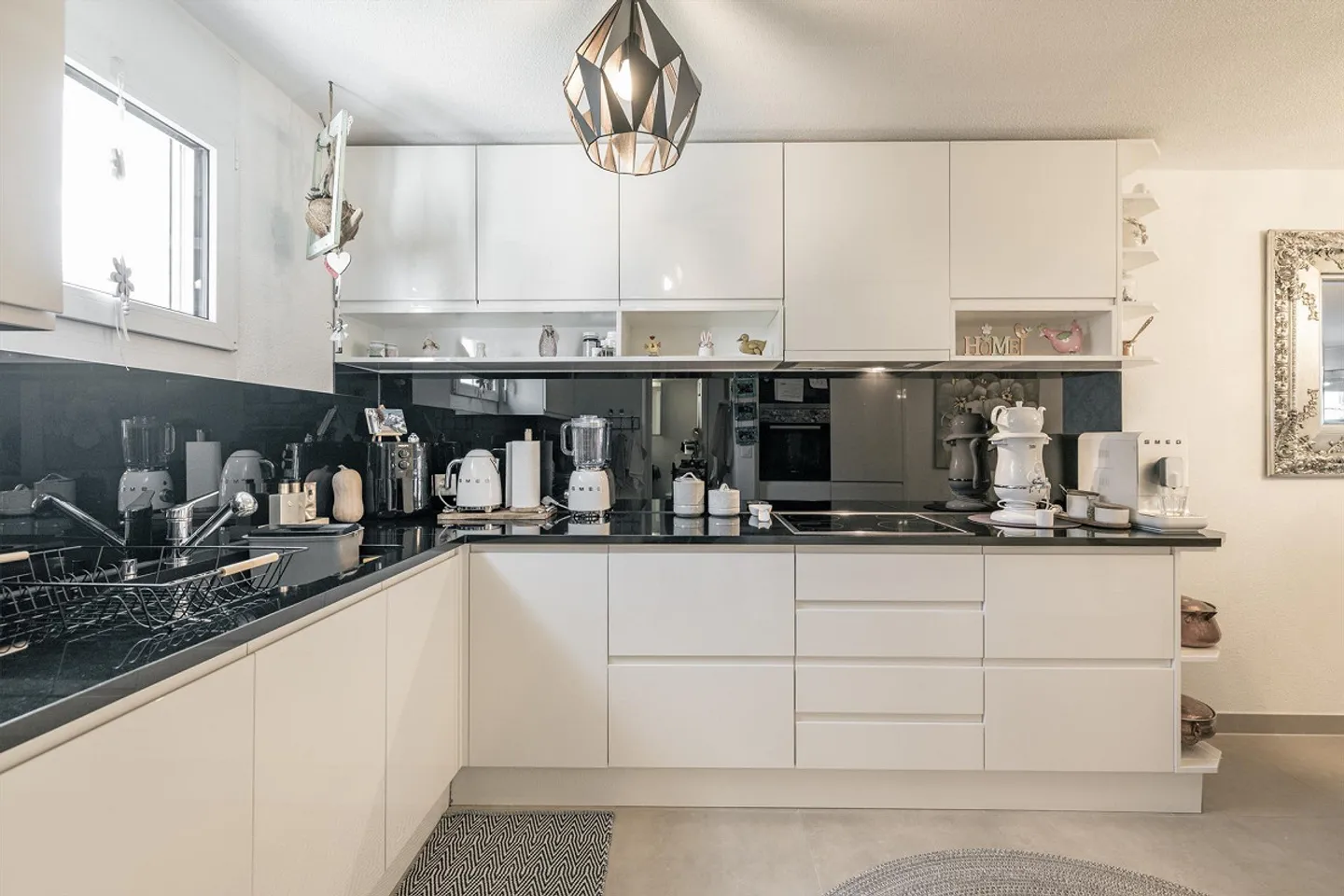 6.5-ROOM TERRACED HOUSE IN THE HEART OF WERDENBERG - Photo 2 of 30