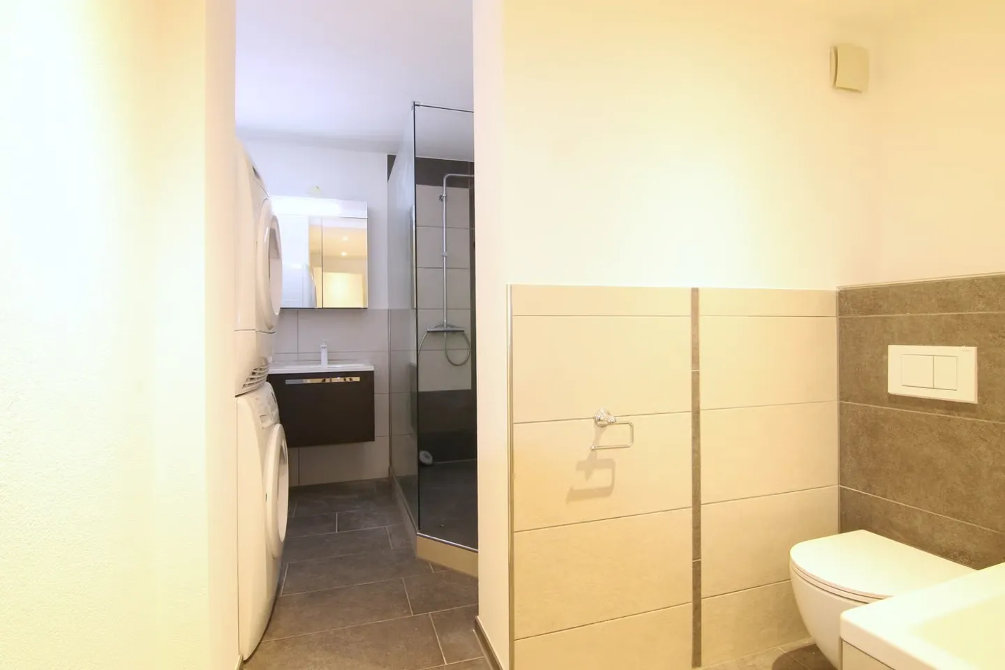 Luminoso appartamento di 3,5 locali al 1° piano - Foto 4 di 7
