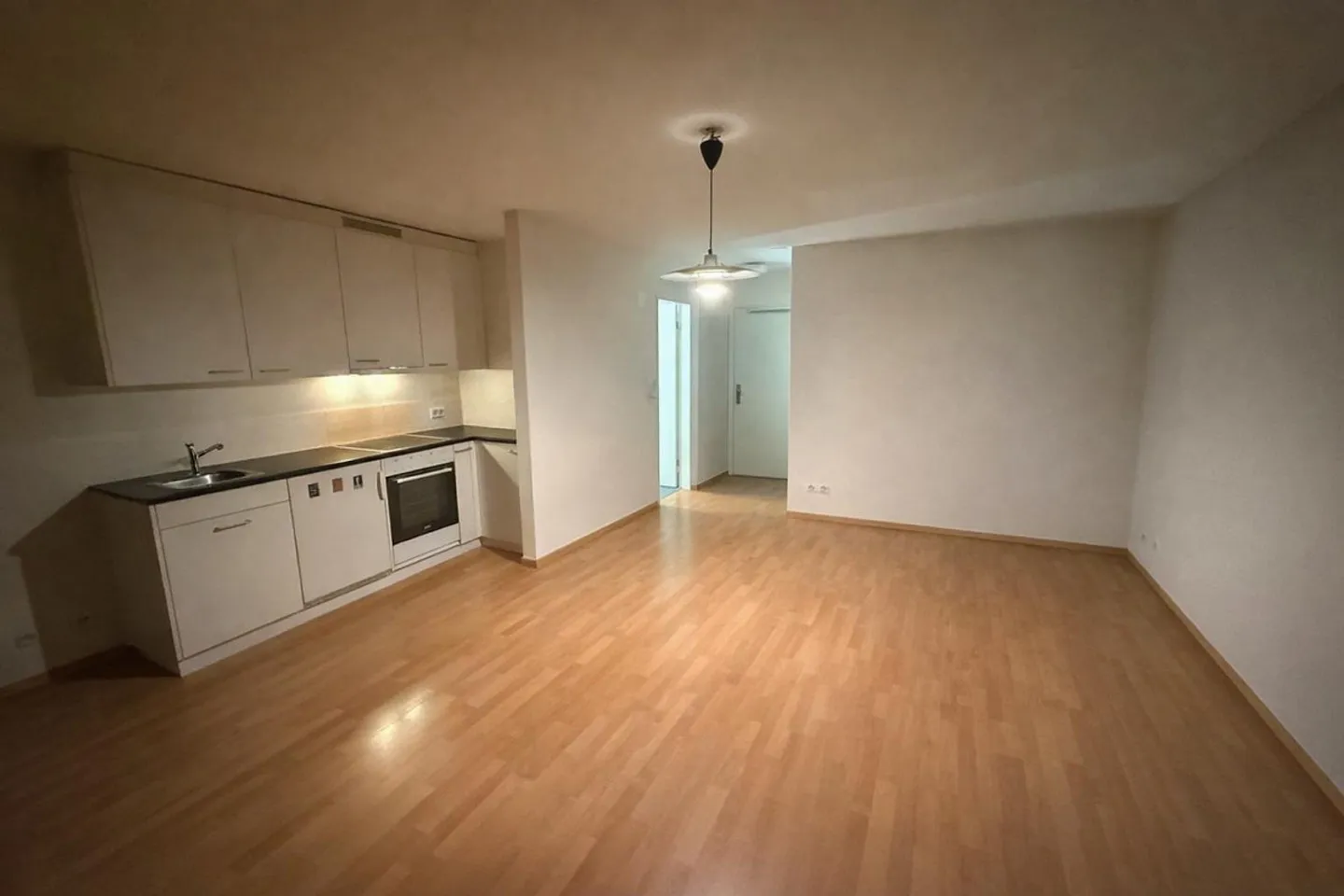 centrally located 1-room apartment in a quiet location - Photo 1 of 4