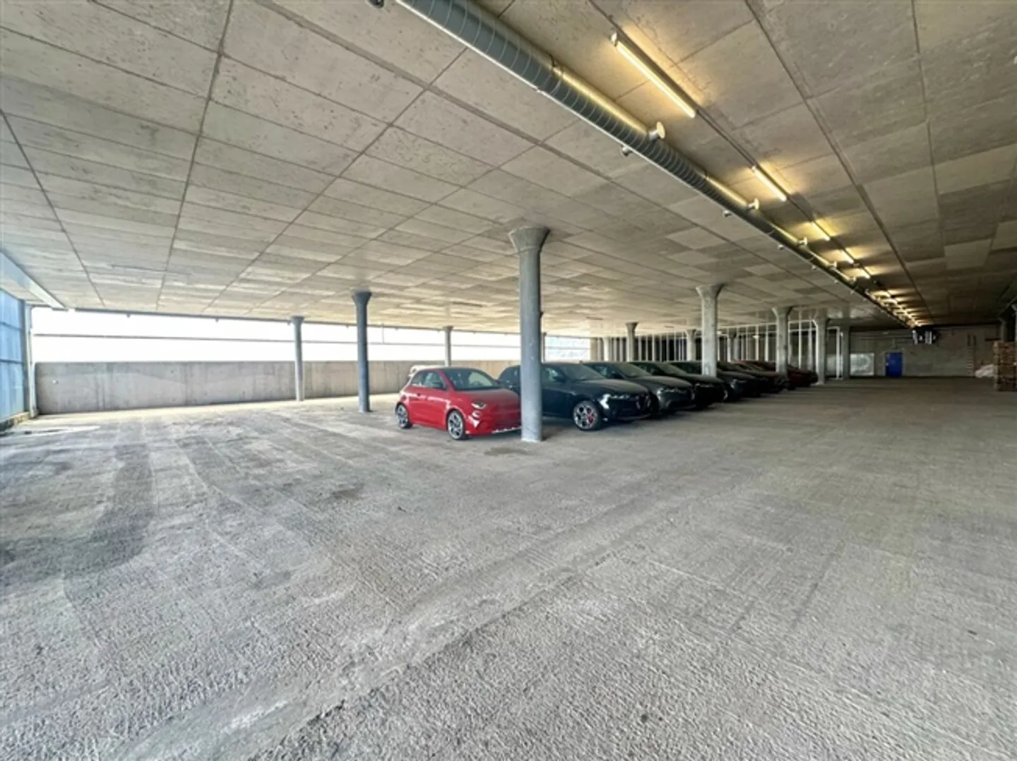 «Viel Fläche, viele Möglichkeiten - Ihr neuer Standort wartet!» - Foto 1 von 9