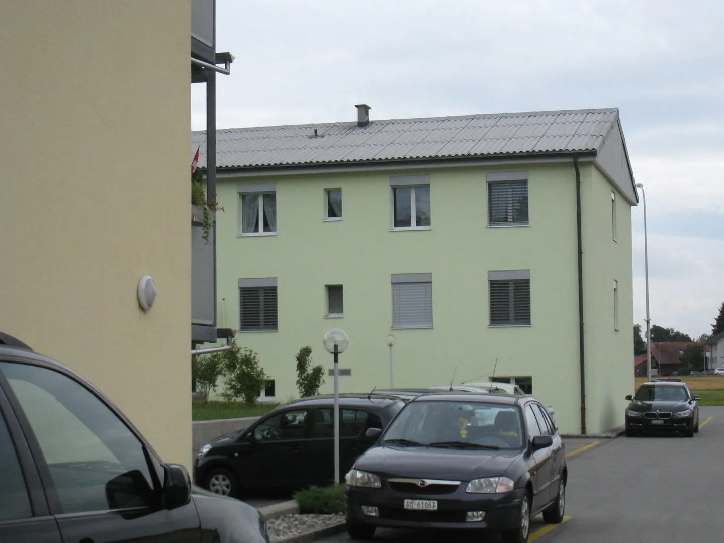 Parking extérieur - Photo 3 sur 3