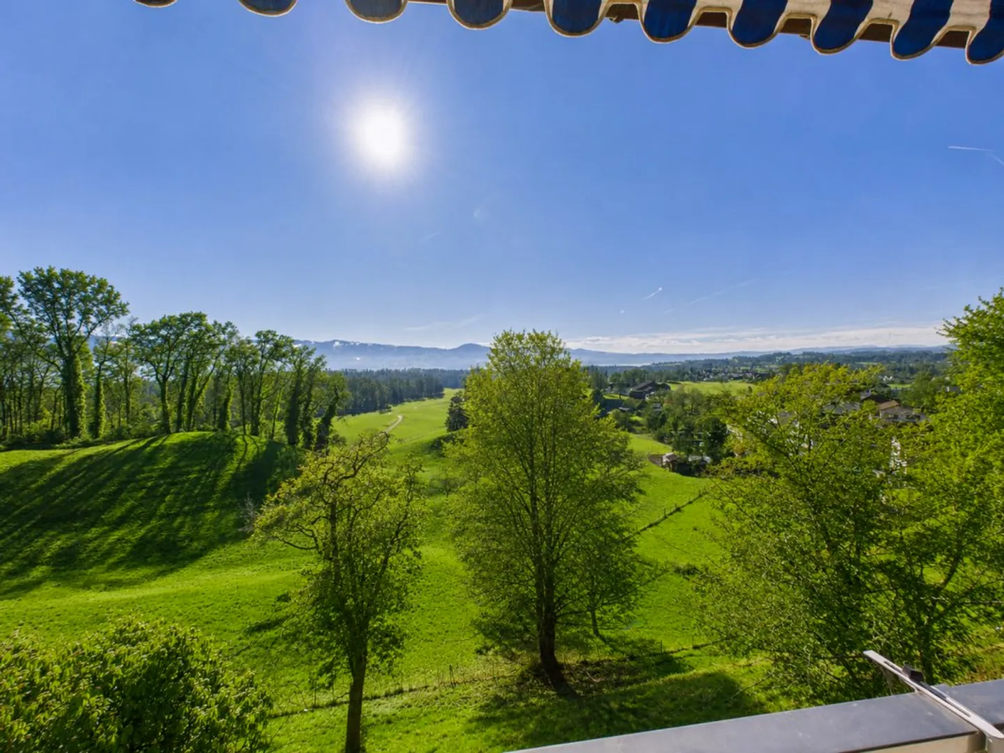 Breathtaking Views in a Quiet Location - Photo 6 of 7