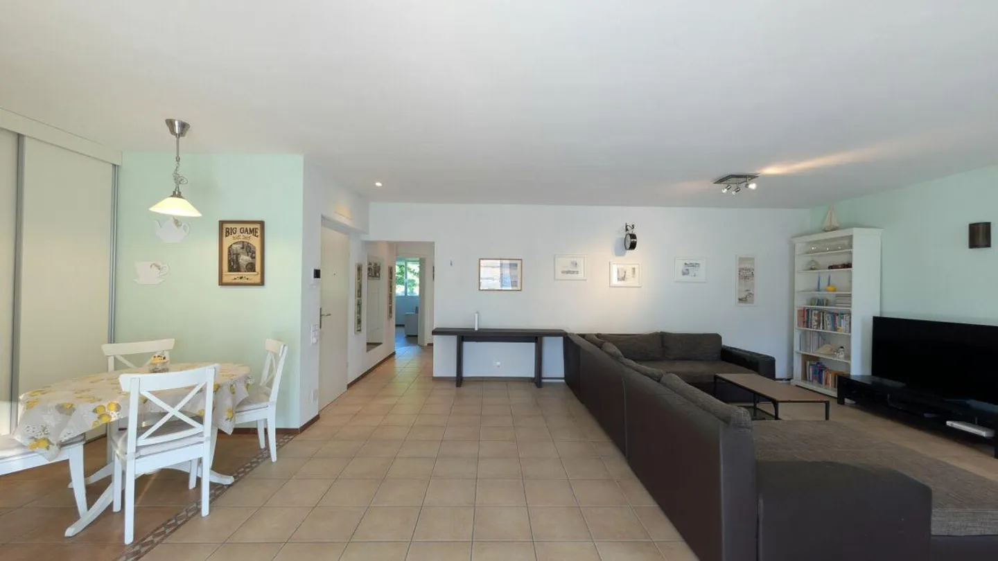 Eleganza urbana con vista castelli - Foto 1 di 11