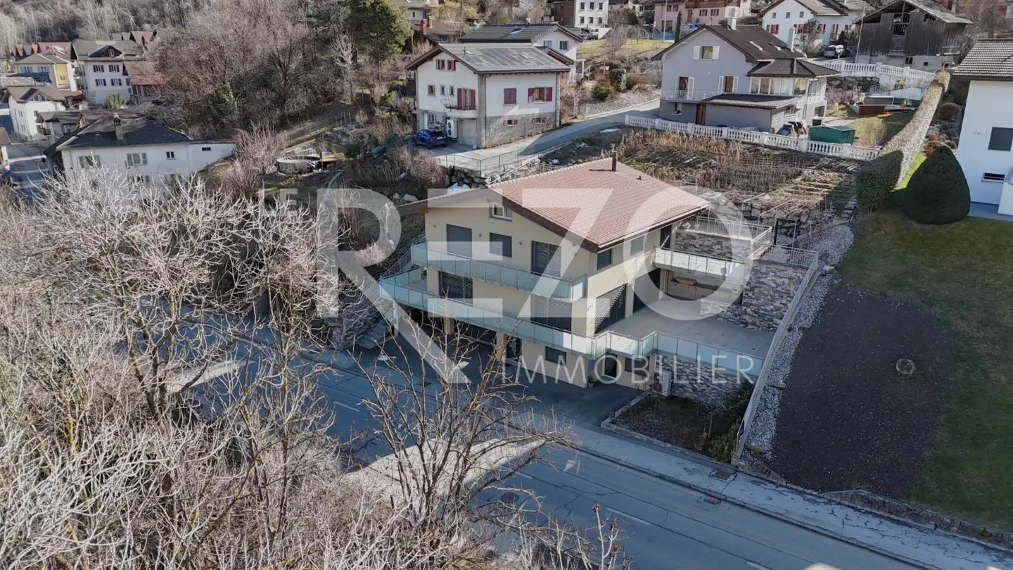 Exceptional villa in Chalais with income potential - Photo 1 of 13