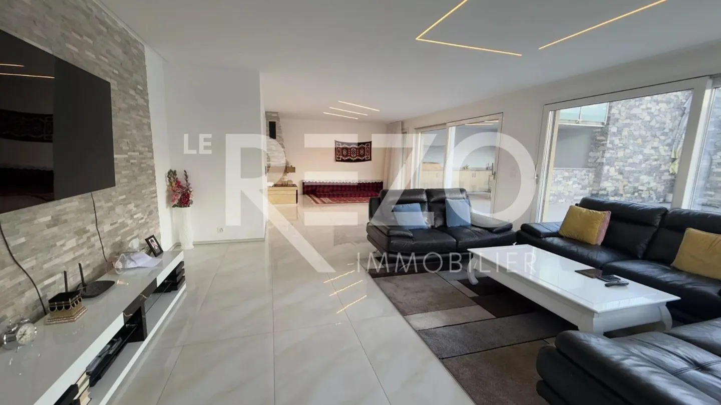 Exceptional villa in Chalais with income potential - Photo 9 of 13