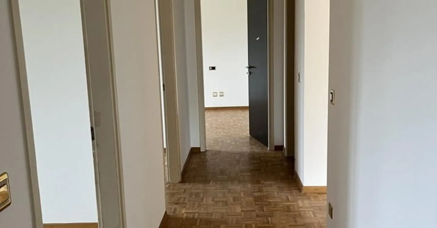 Bright 5.5 rooms on the 5th floor in a quiet area of Locarno - Photo 4 of 6
