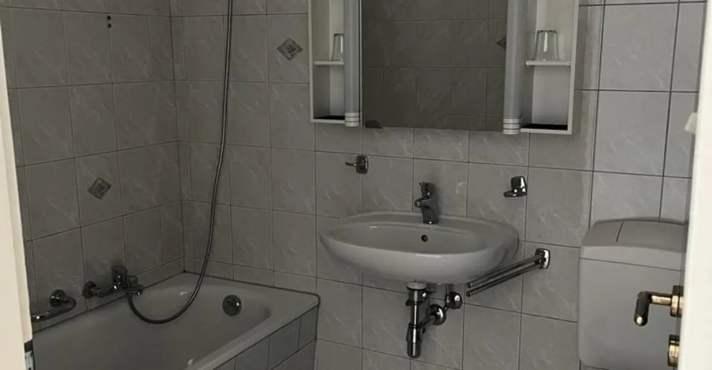Bright 5.5 rooms on the 5th floor in a quiet area of Locarno - Photo 6 of 6