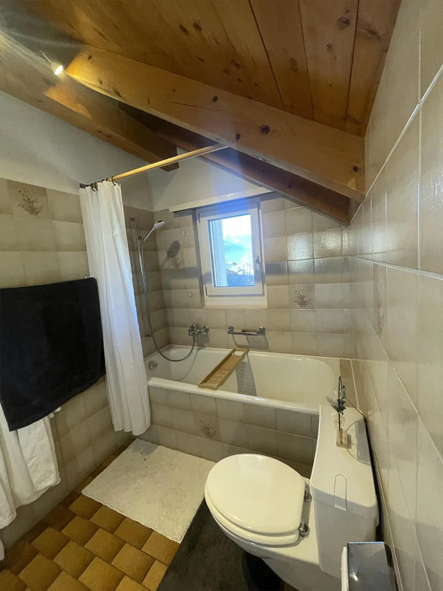 Attraktive Dachwohnung in ruhiger Lage in Maienfeld - Foto 8 von 10