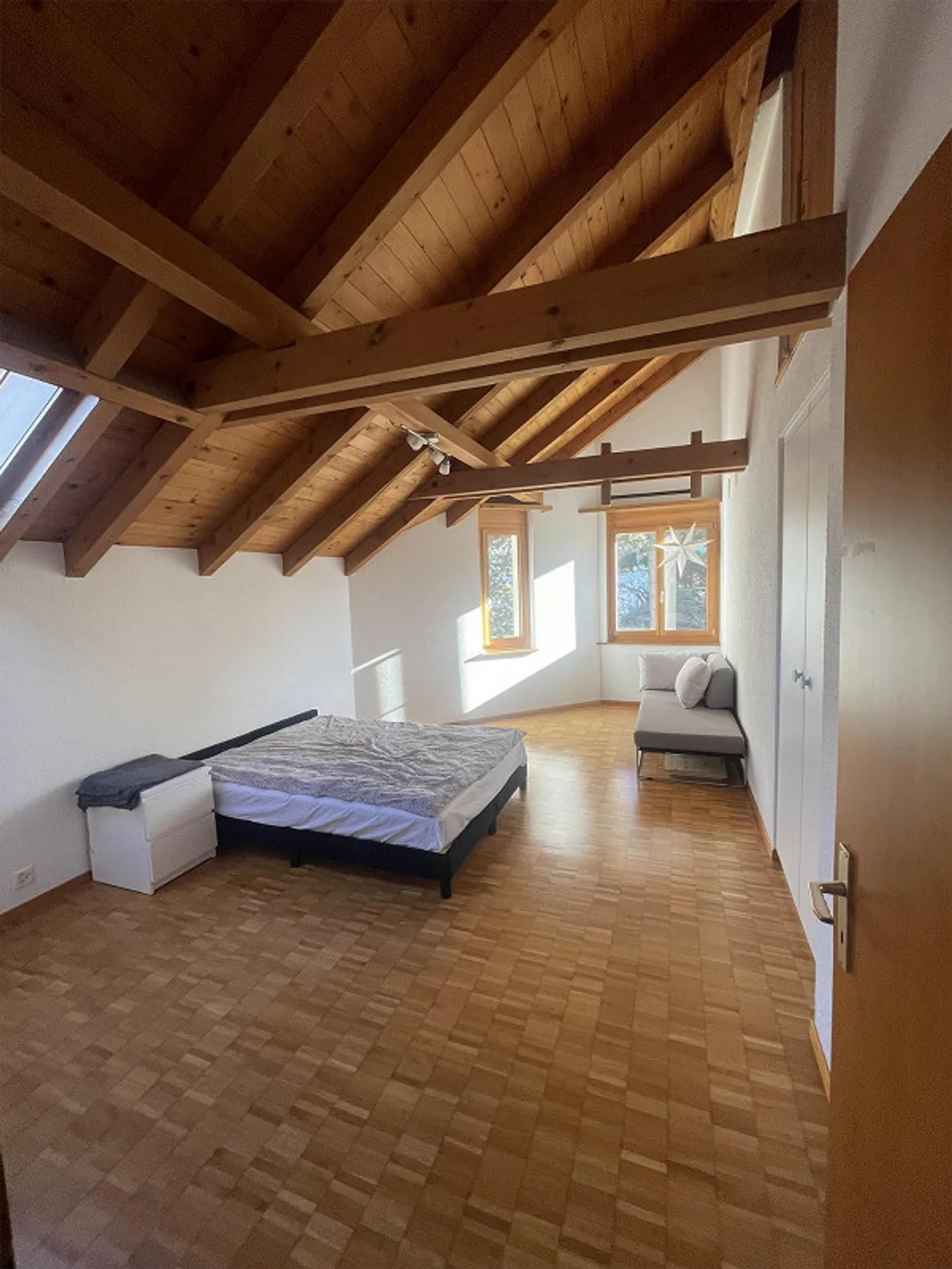 Attraktive Dachwohnung in ruhiger Lage in Maienfeld - Foto 6 von 10