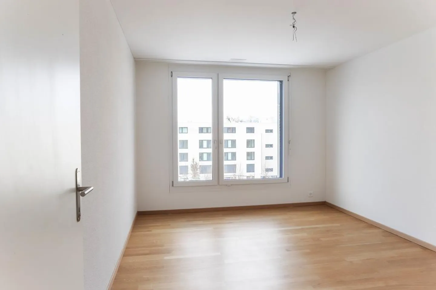 Modernes Apartment mit grossem Balkon - Foto 5 von 11