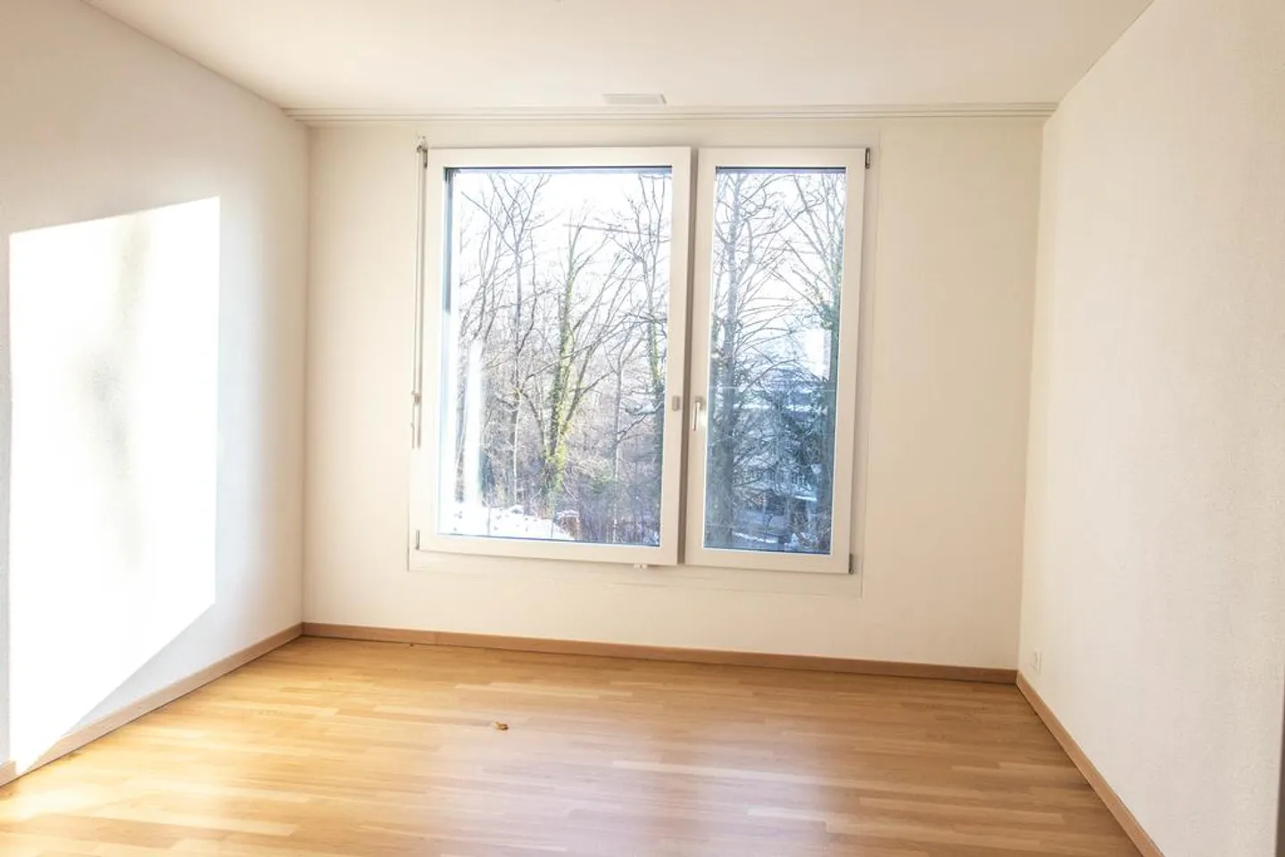 Modernes Apartment mit grossem Balkon - Foto 6 von 11