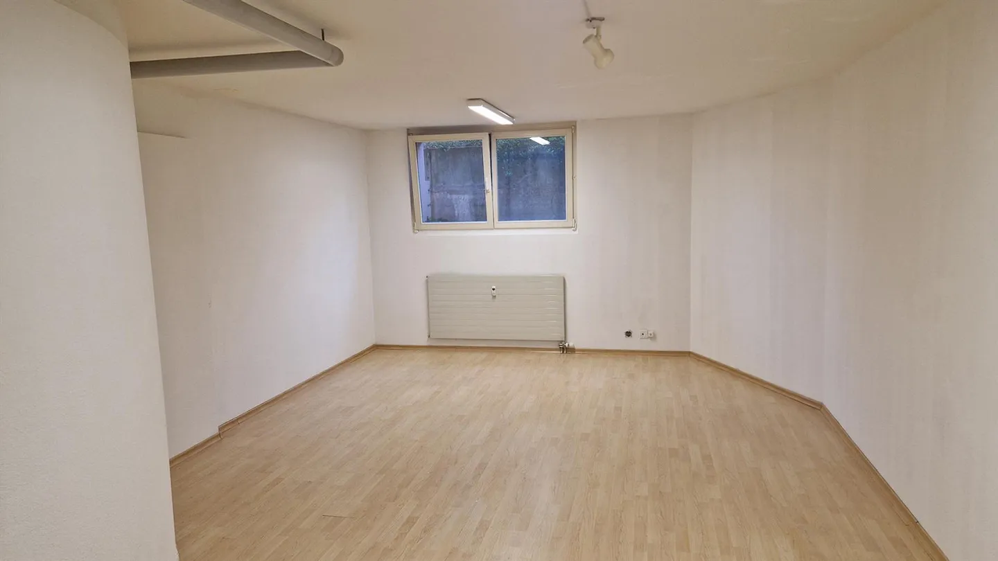 Craft Room in a Quiet Location - Photo 2 of 3