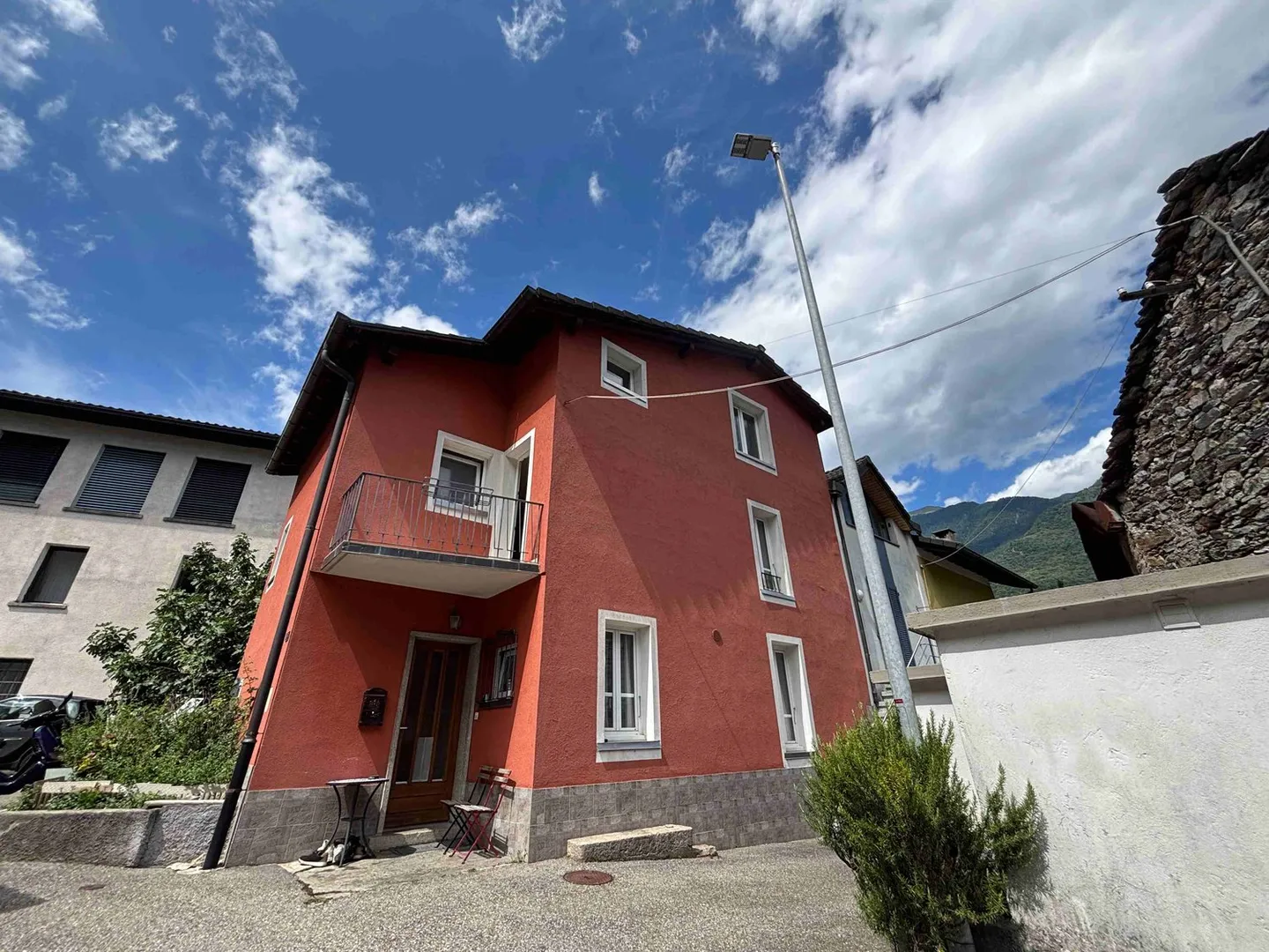 Vendita Casa Indipendente - Gnosca (Bellinzona) - Foto 1 di 13
