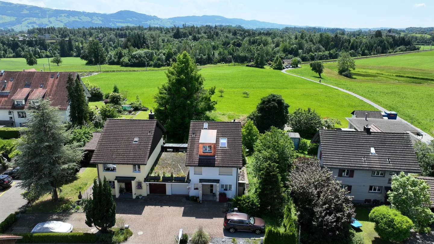 Einfamilienhaus kaufen - Foto 2 von 11