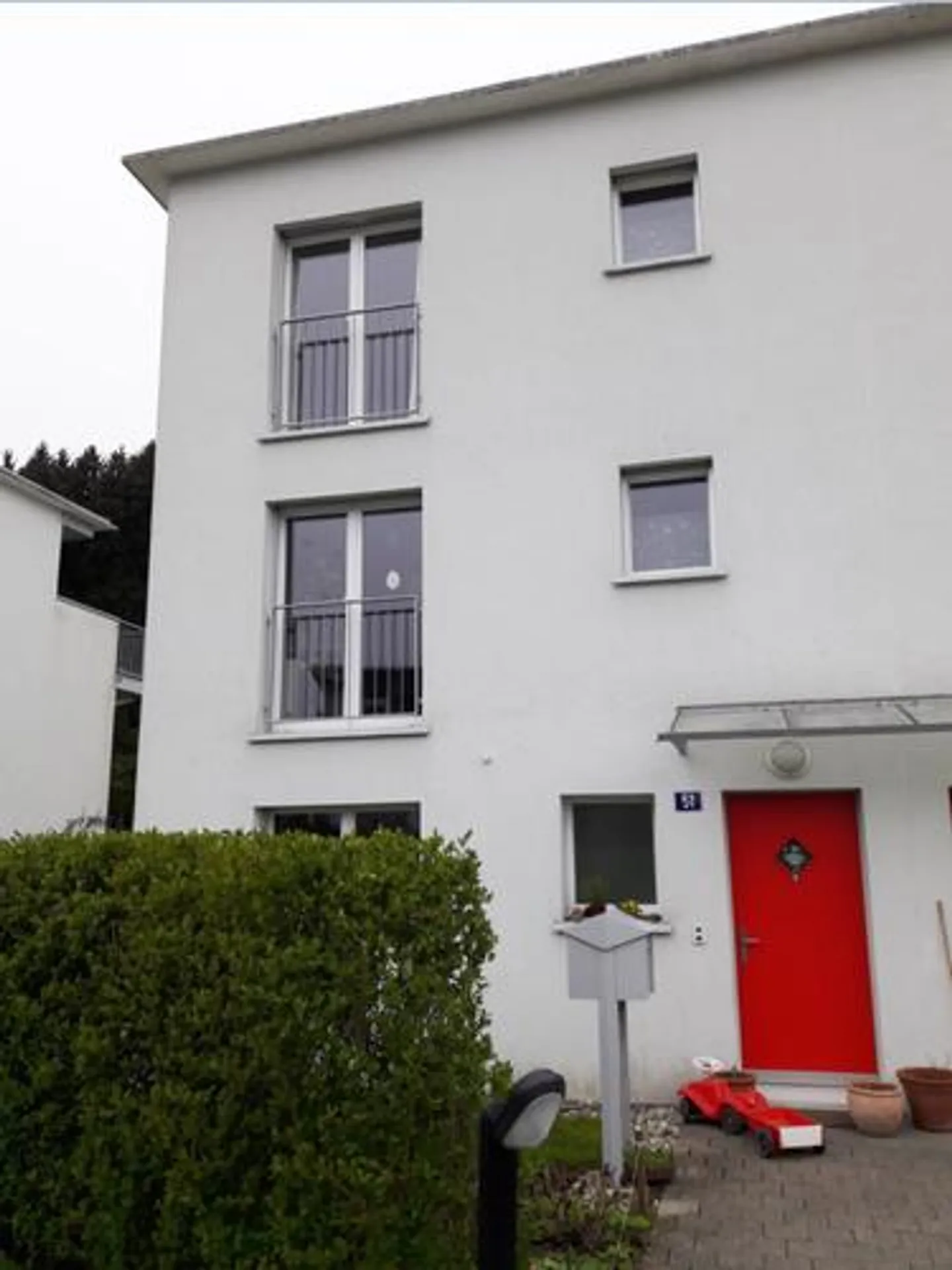 Moderne Doppelhaushälfte - Foto 1 von 7