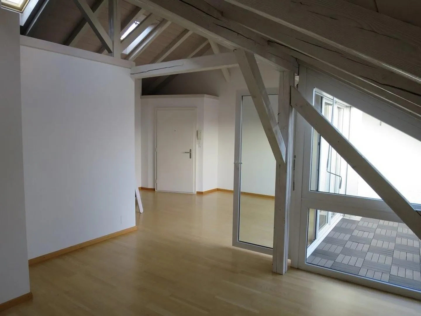 Beautiful attic apartment in the Breitenrain district - Photo 3 of 9