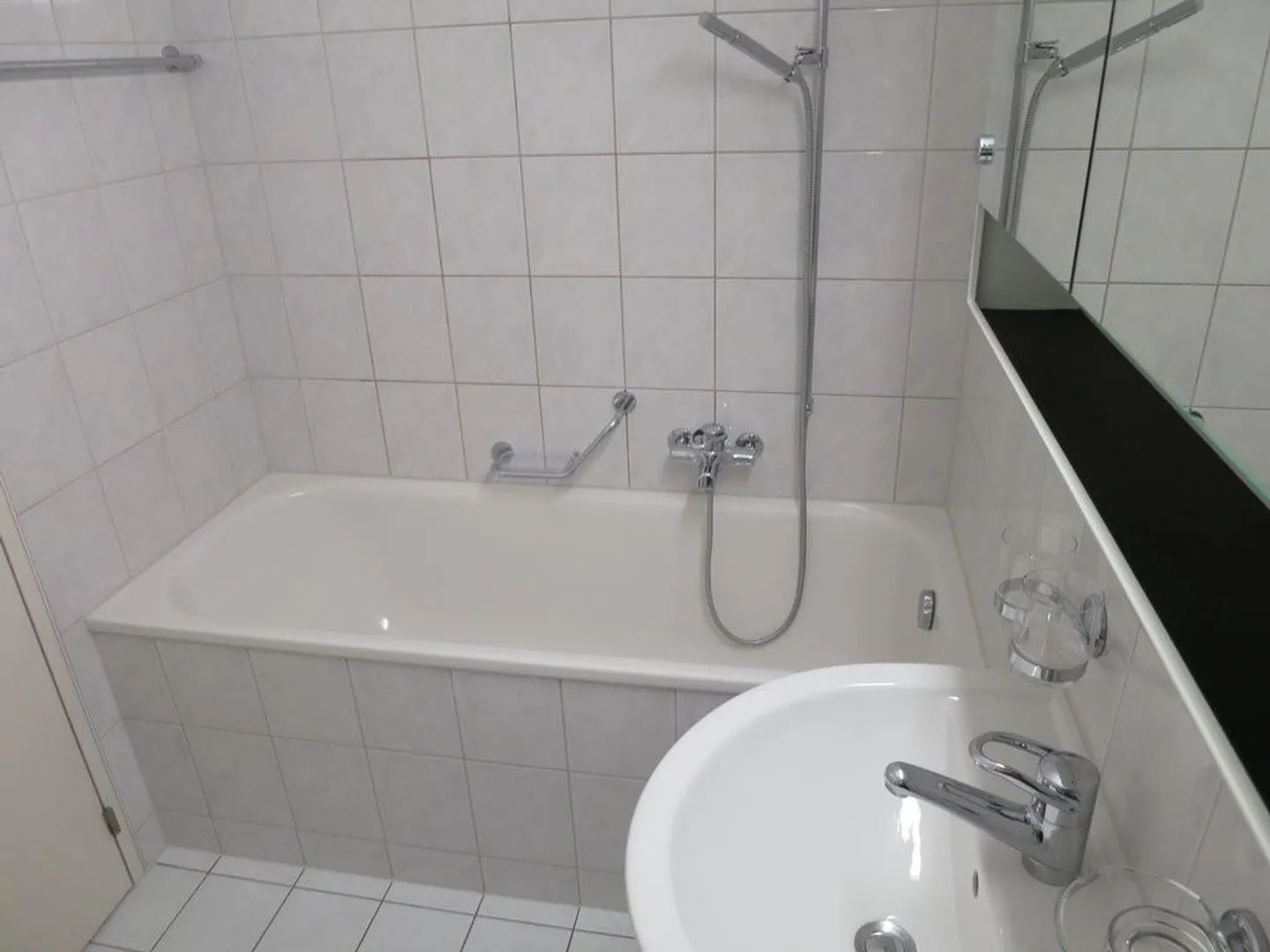 Beautiful attic apartment in the Breitenrain district - Photo 6 of 9