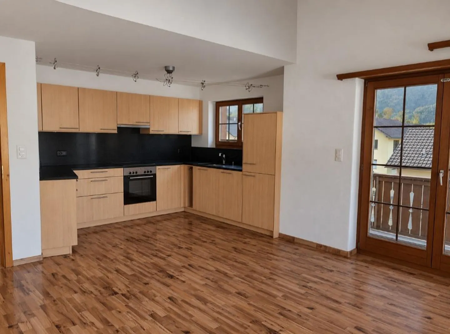 4.5-room apartment for rent with a beautiful view - Photo 2 of 9