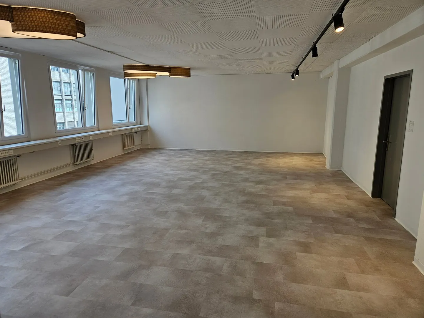 Flexible rental spaces for businesses and the creative industry (expanded) - Photo 2 of 10