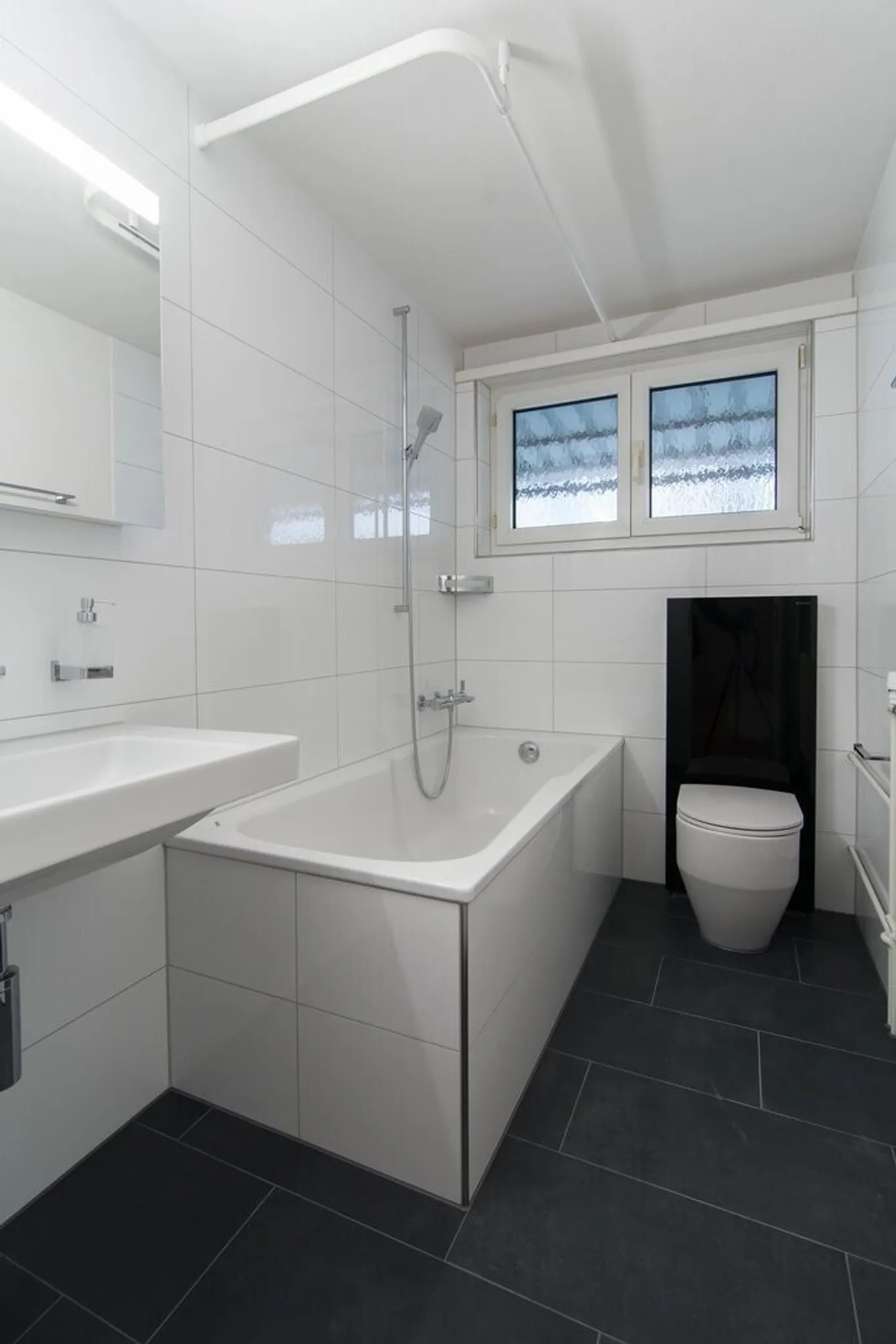 Modern 4.5-Room Apartment - Photo 5 of 7