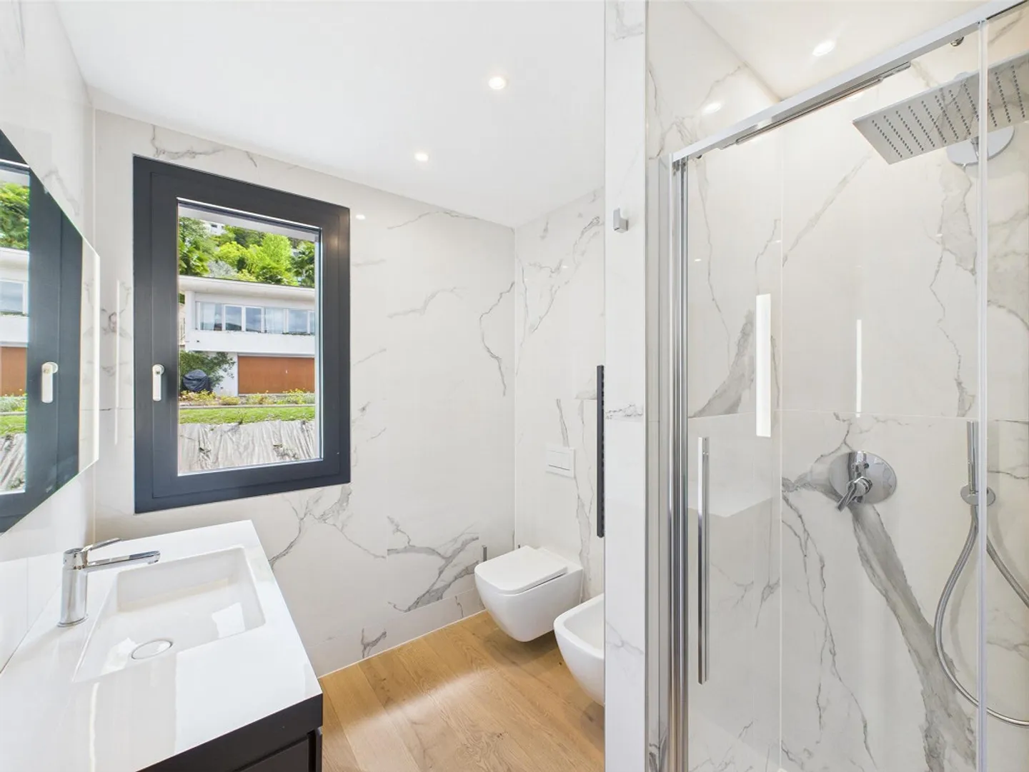 Appartamento moderno con vista lago - Foto 14 di 22