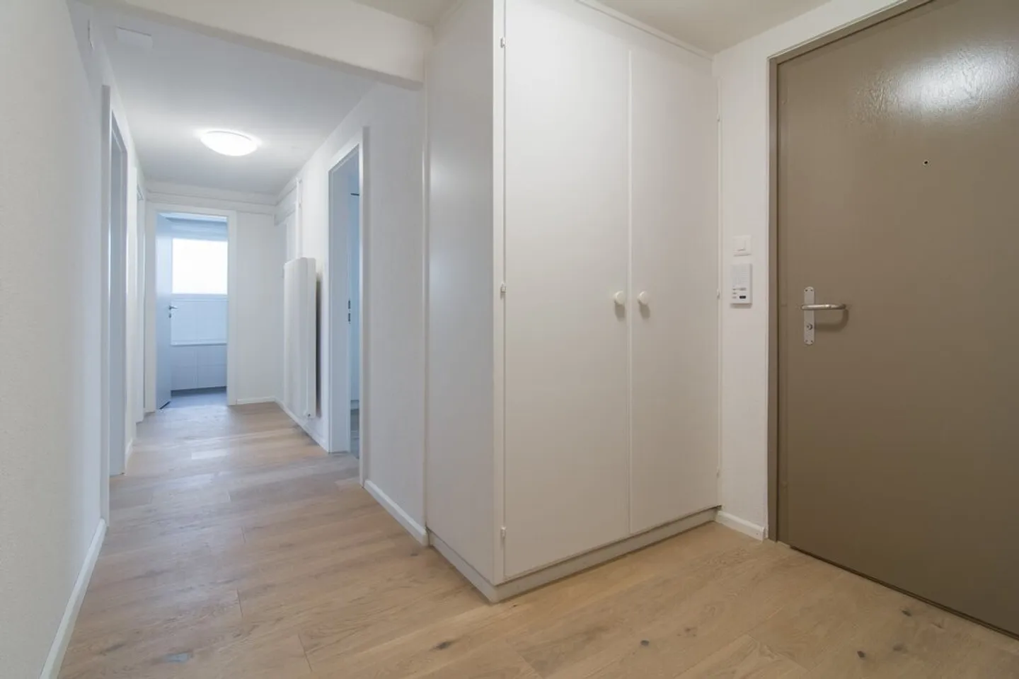 Modern 4.5-Room Apartment - Photo 6 of 7